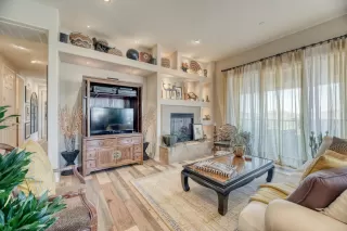 Photo #4: 6113359 Listing