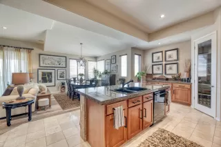 Photo #6: 6113359 Listing