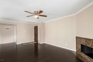 Photo #3: 6113416 Listing