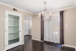 Photo #4: 6113416 Listing