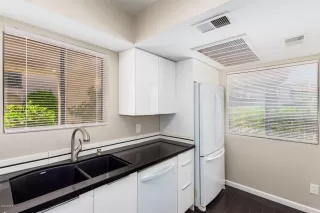 Photo #5: 6113416 Listing