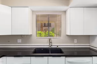 Photo #6: 6113416 Listing