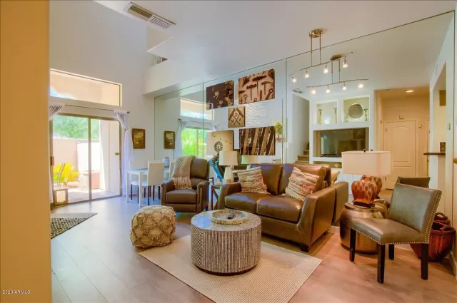 MLS: 6113490 Condo For Sale