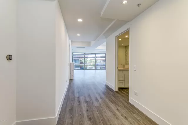 MLS: 6113728 Condo For Sale