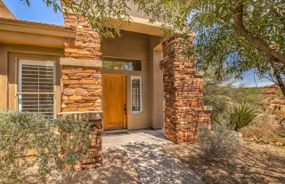 Photo #2: 6113747 Listing 