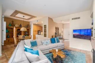 Photo #5: 6113853 Listing