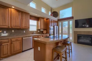 Photo #4: 6113860 Listing