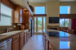 Photo #5: 6113860 Listing