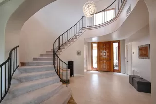 Photo #4: 6113887 Listing