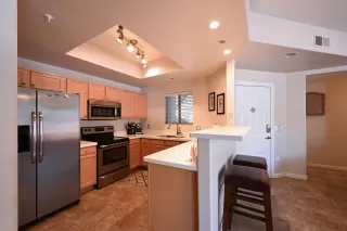 Photo #5: 6114050 Listing