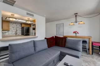 Photo #4: 6114093 Listing