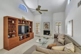 Photo #5: 6114135 Listing 