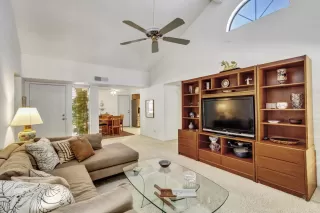 Photo #6: 6114135 Listing 