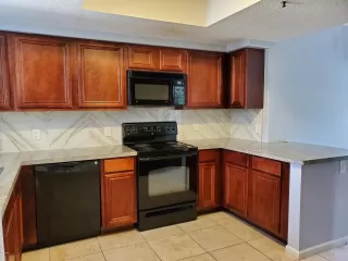 Photo #3: 6114231 Listing