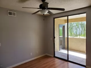 Photo #5: 6114231 Listing