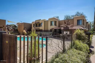 Photo #5: 6114270 Listing