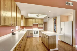 Photo #2: 6114394 Listing