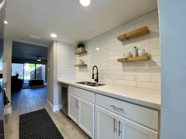 MLS: 6114584 Condo For Sale