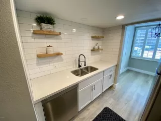 Photo #2: 6114584 Listing