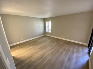 Photo #5: 6114584 Listing