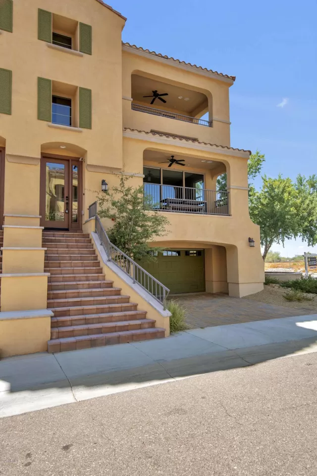 MLS: 6114717 Condo For Sale