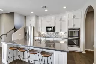 Photo #6: 6114717 Listing
