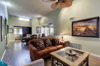 Photo #5: 6114733 Listing