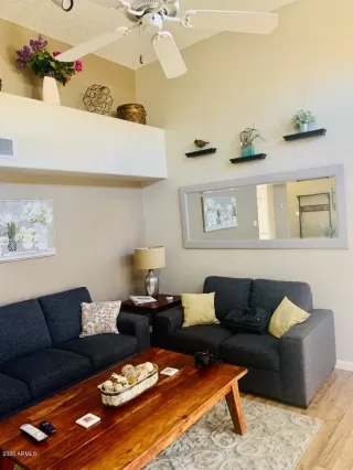 Photo #6: 6114747 Listing