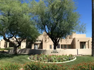 Photo #6: 6115098 Listing