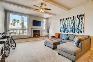 Photo #2: 6115177 Listing
