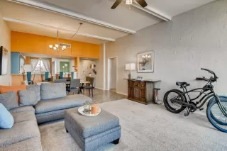 Photo #4: 6115177 Listing