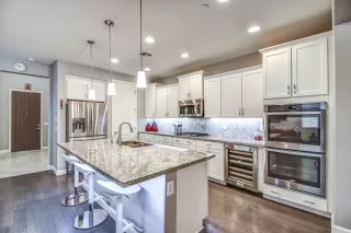 Photo #2: 6115328 Listing