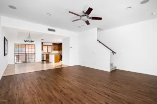 Photo #4: 6115421 Listing