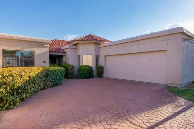 MLS: 6115495 Condo For Sale