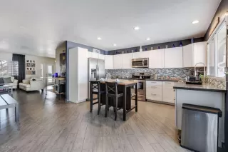 Photo #3: 6115539 Listing