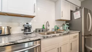 Photo #2: 6115572 Listing