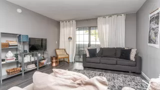 Photo #5: 6115572 Listing