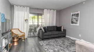 Photo #6: 6115572 Listing