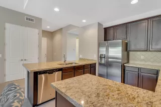 Photo #4: 6115885 Listing 