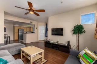 Photo #4: 6115963 Listing