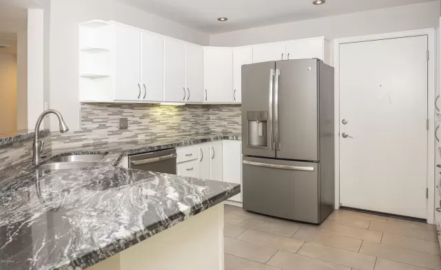 MLS: 6116068 Condo For Sale