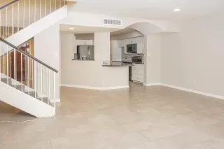 Photo #3: 6116068 Listing 