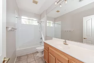 Photo #6: 6116373 Listing