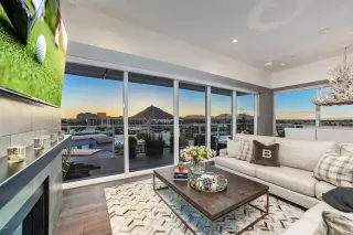 Photo #6: 6116440 Listing