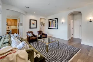 Photo #2: 6116786 Listing 