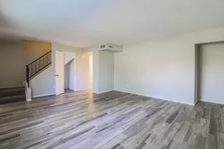 Photo #4: 6116931 Listing