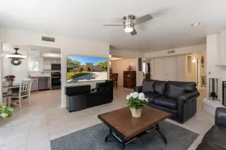 Photo #4: 6116942 Listing 