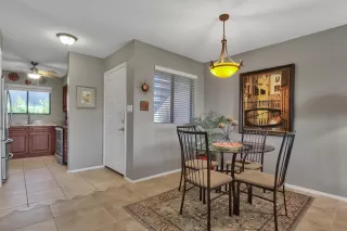 Photo #5: 6116952 Listing