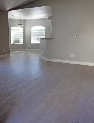 Photo #2: 6117300 Listing