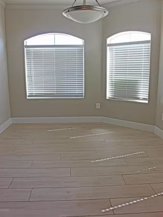 Photo #4: 6117300 Listing